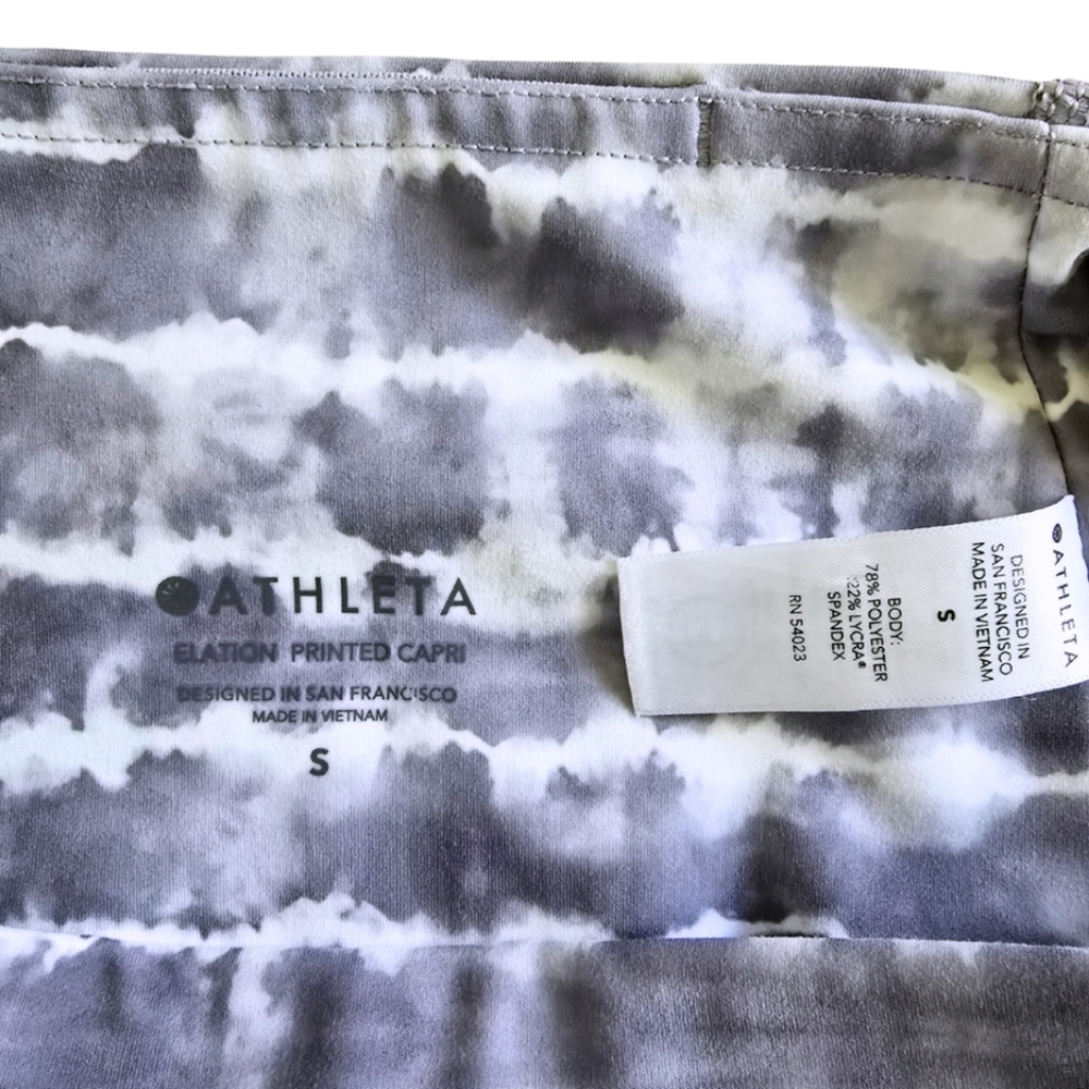 ATHLETA Elation Printed Capri Tight Leggings Tahiti Muted Lilac Gray Small - Picture 4 of 5